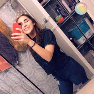 Meet your Posher, Julia